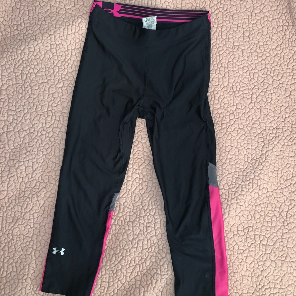 Women’s Under Armor mid calf leggings